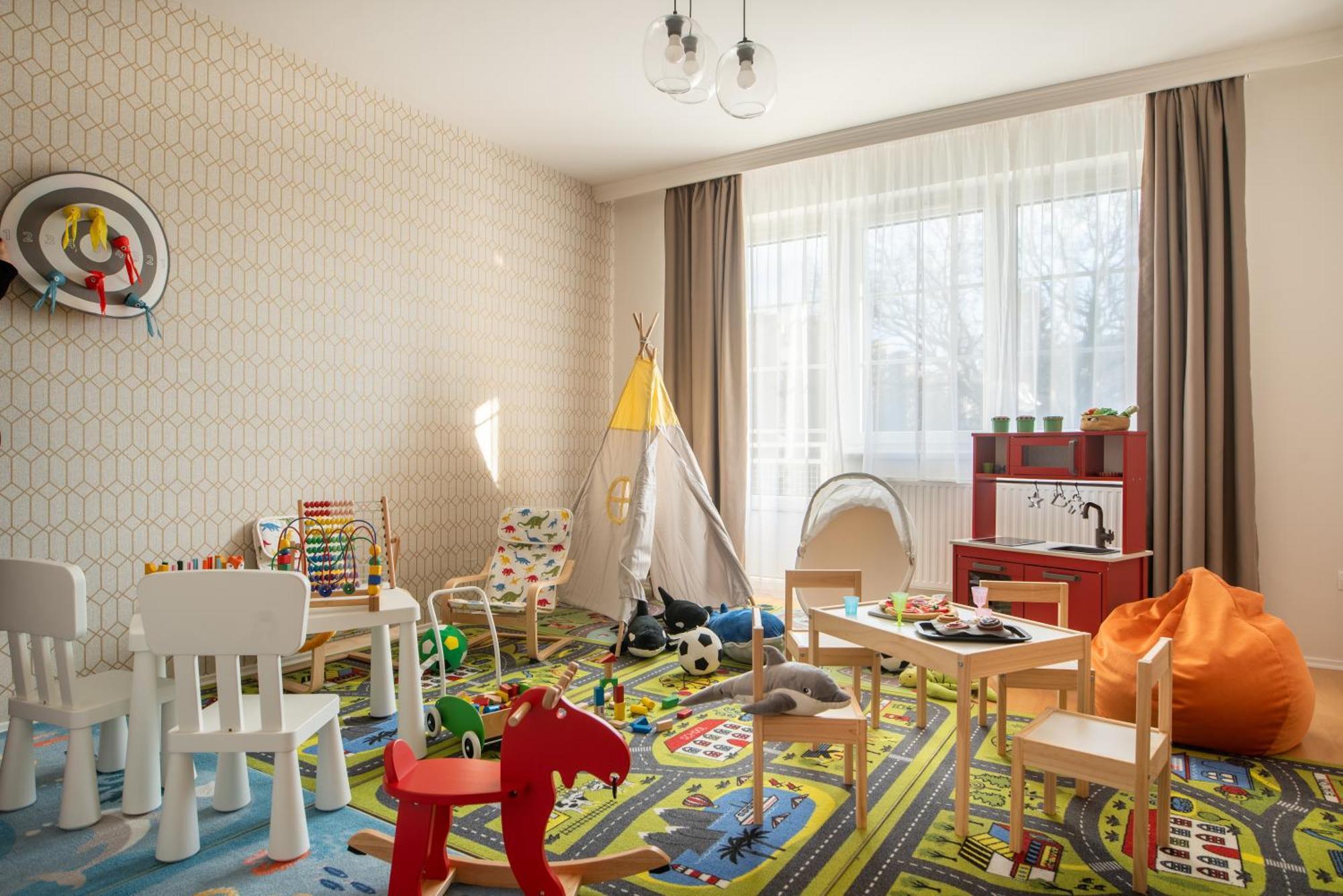 Holdvirag Hotel Шарвар Экстерьер фото
